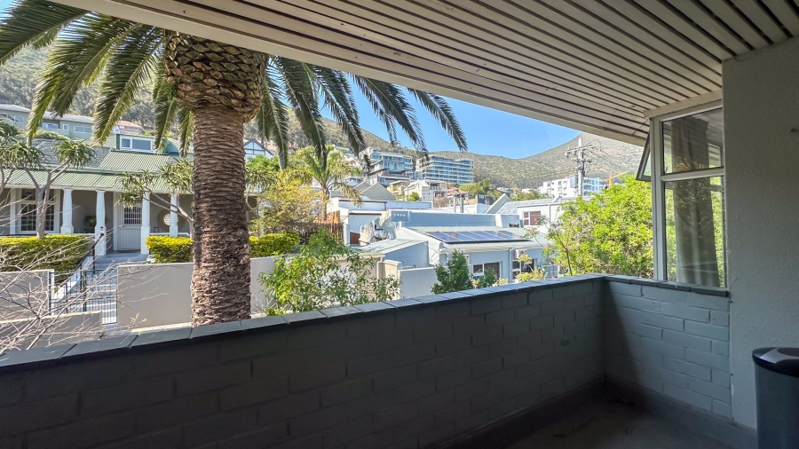 To Let 2 Bedroom Property for Rent in Sea Point Western Cape